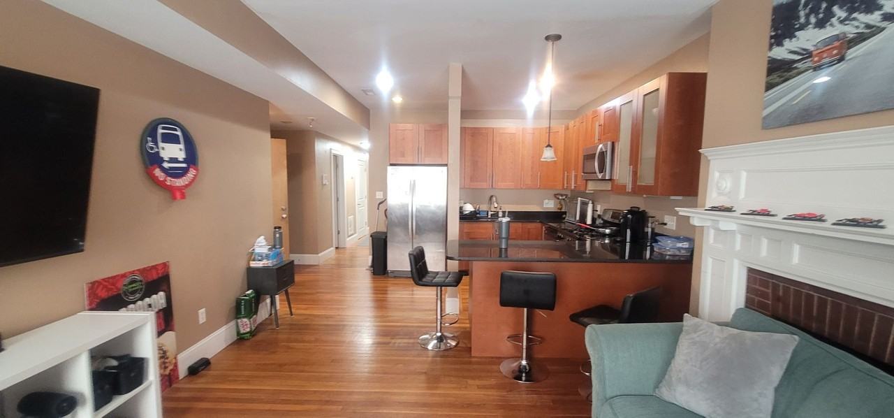 17 Saint Lukes Rd - Photo 2 of 14