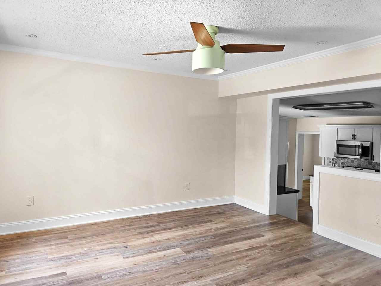 962 N Lloyd St - Photo 2 of 15