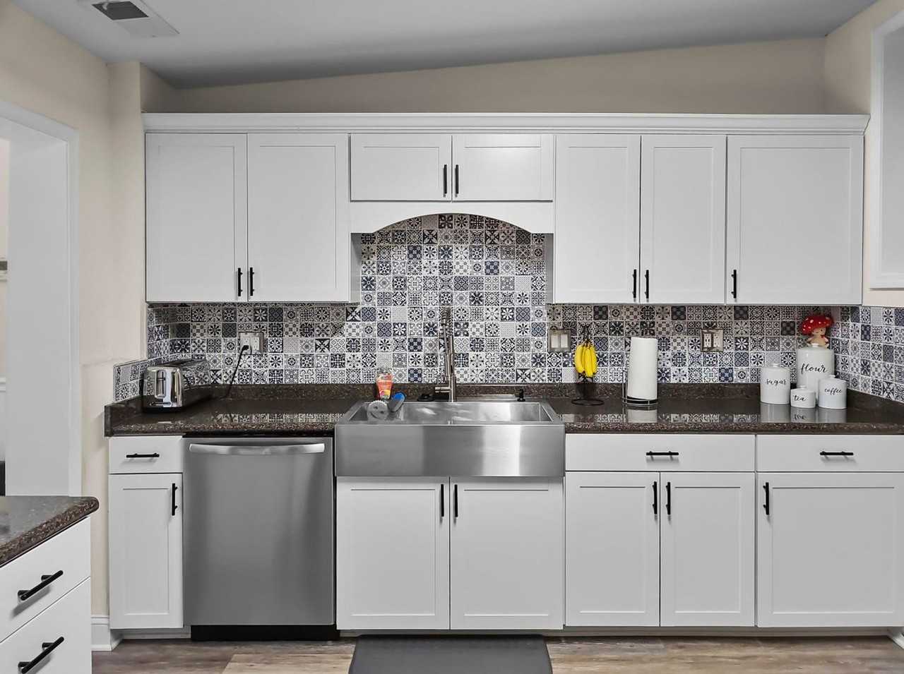 962 N Lloyd St - Photo 4 of 15