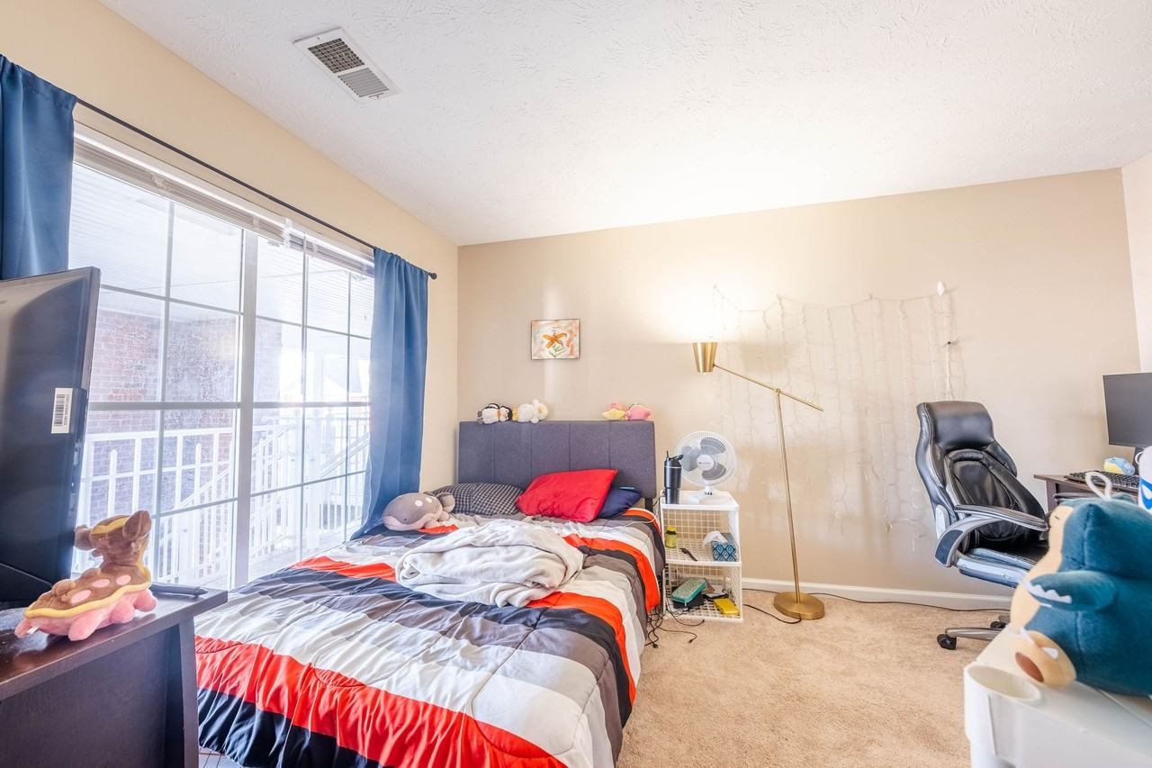 4 bedroom, 4 bathroom Condominium - Photo 5 of 10