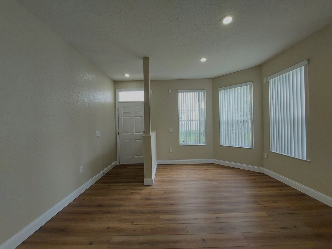 611 Grasslands Village Cir - Photo 3 of 40