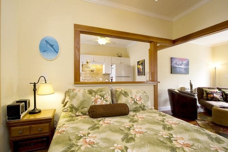 327 Margaret St - Photo 6 of 19