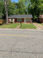 featured image of 2205 E 5th St