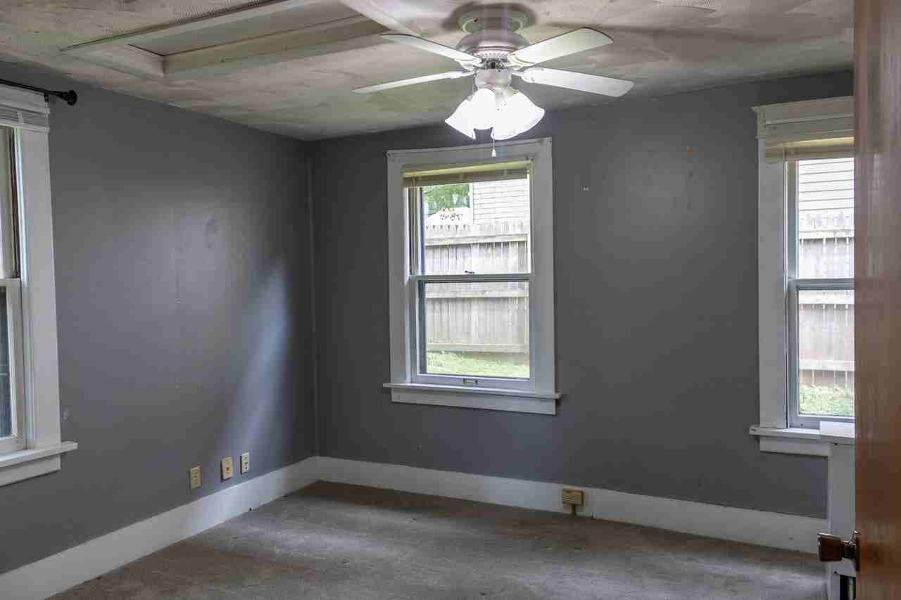 330 Church St - Photo 7 of 33