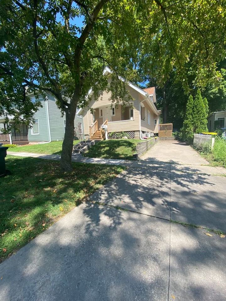 410 Church St - Photo 6 of 27