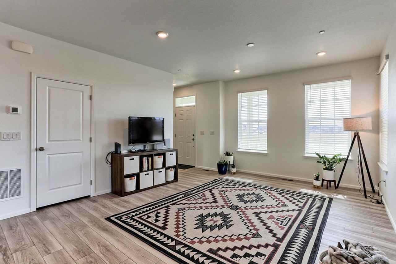 450 Tigercat Way - Photo 5 of 35