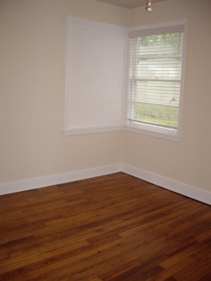 1123 Sw 5th Ave - Photo 7 of 9