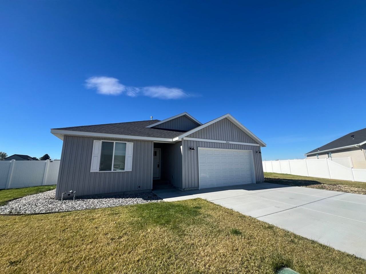 4961 Masterson Cir - Photo 2 of 33