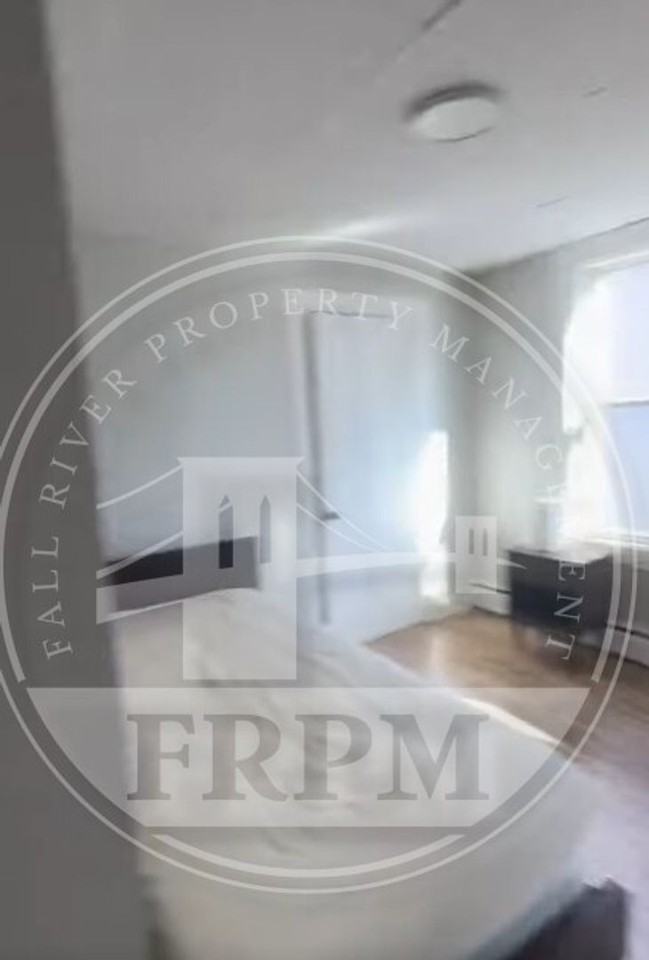 197 Rodman St - Photo 6 of 8