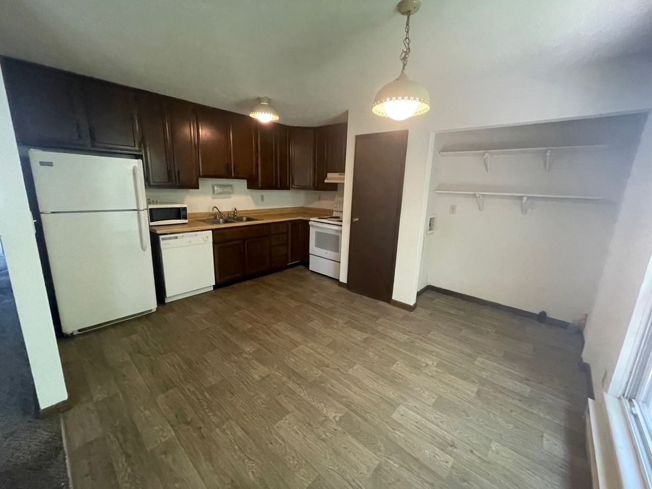 90 Ironwood Court - Photo 6 of 16