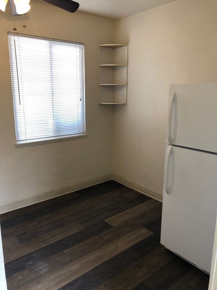 439 Wonder St - Photo 4 of 11