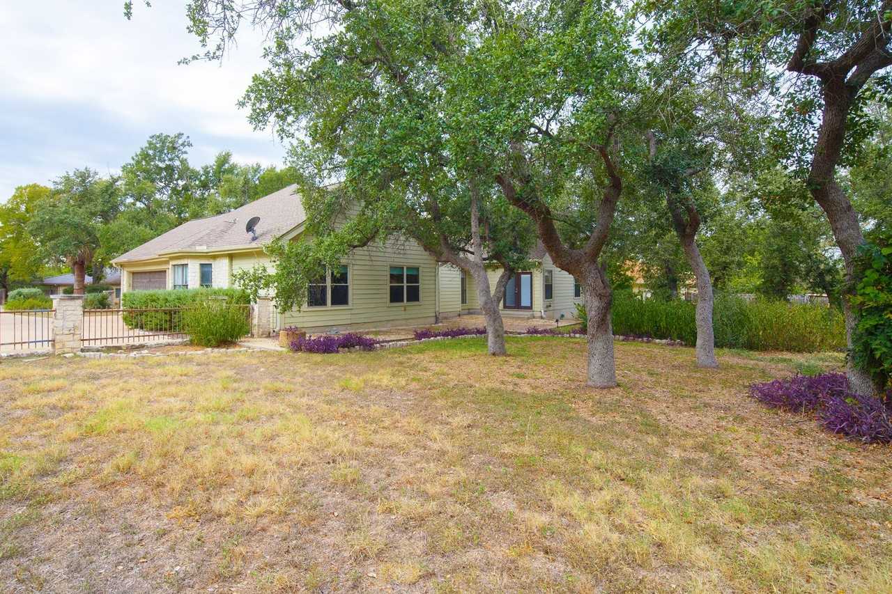 114 Rudder Dr - Photo 3 of 20