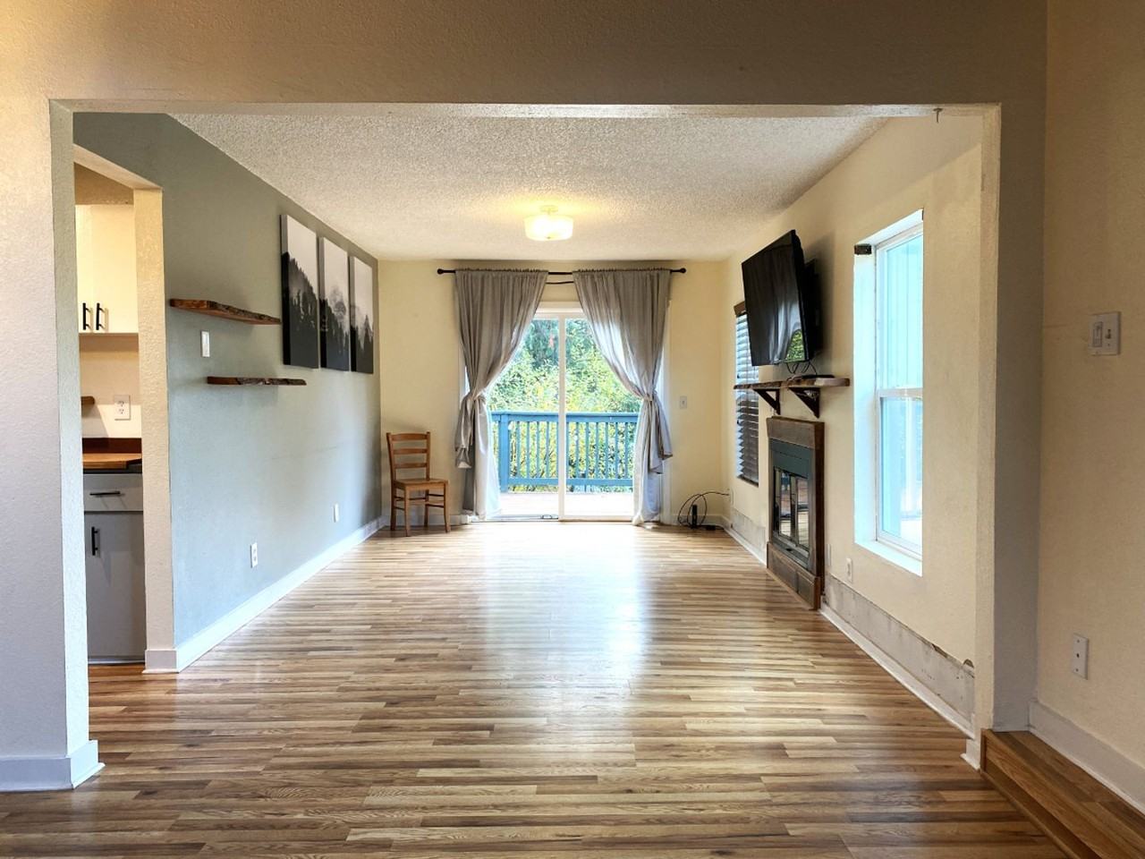 210 Nw Roosevelt St - Photo 4 of 20