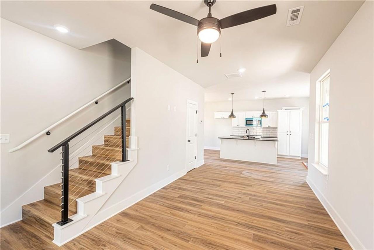 3069 W Tulsa St - Photo 3 of 11