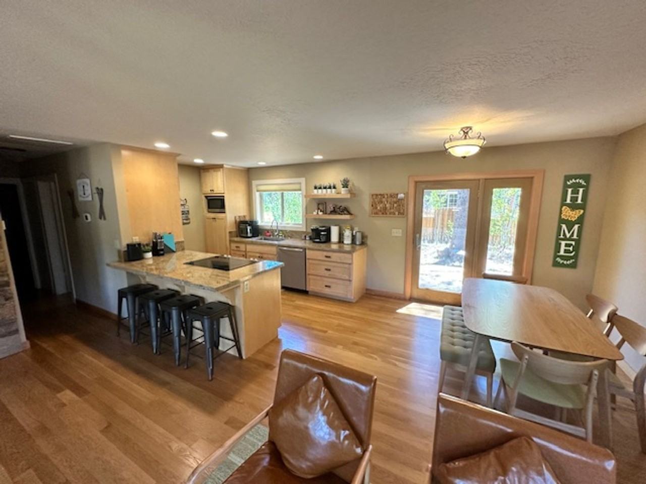 1739 Bakersfield St - Photo 3 of 12