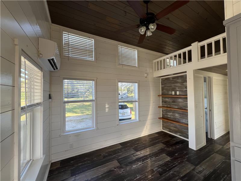 13261B Powell Ln - Photo 2 of 11