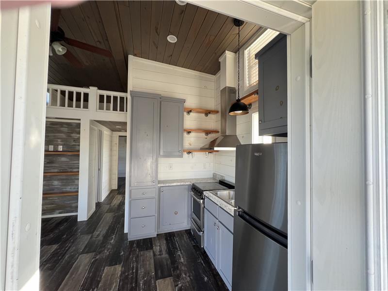 13261B Powell Ln - Photo 3 of 11