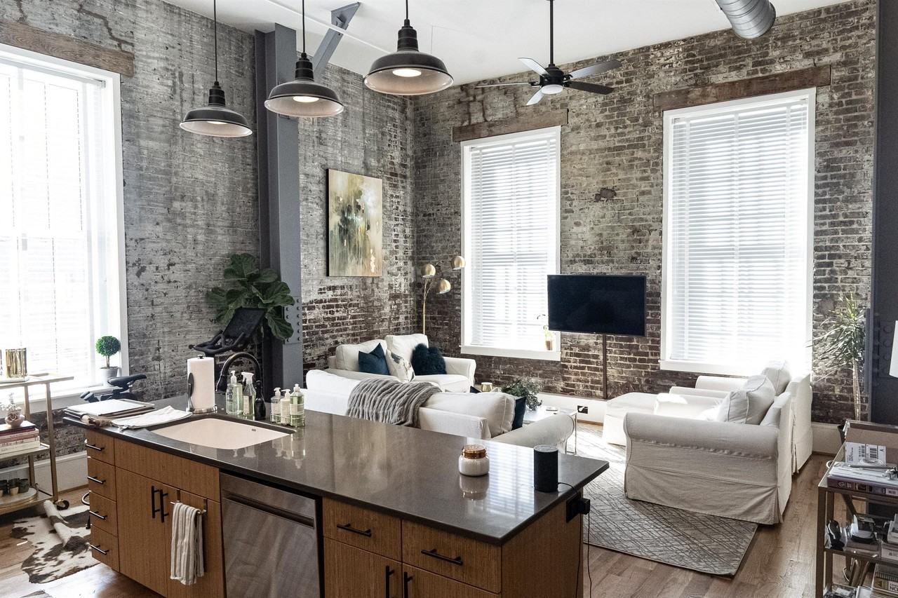 301 State Street - Photo 3 of 8