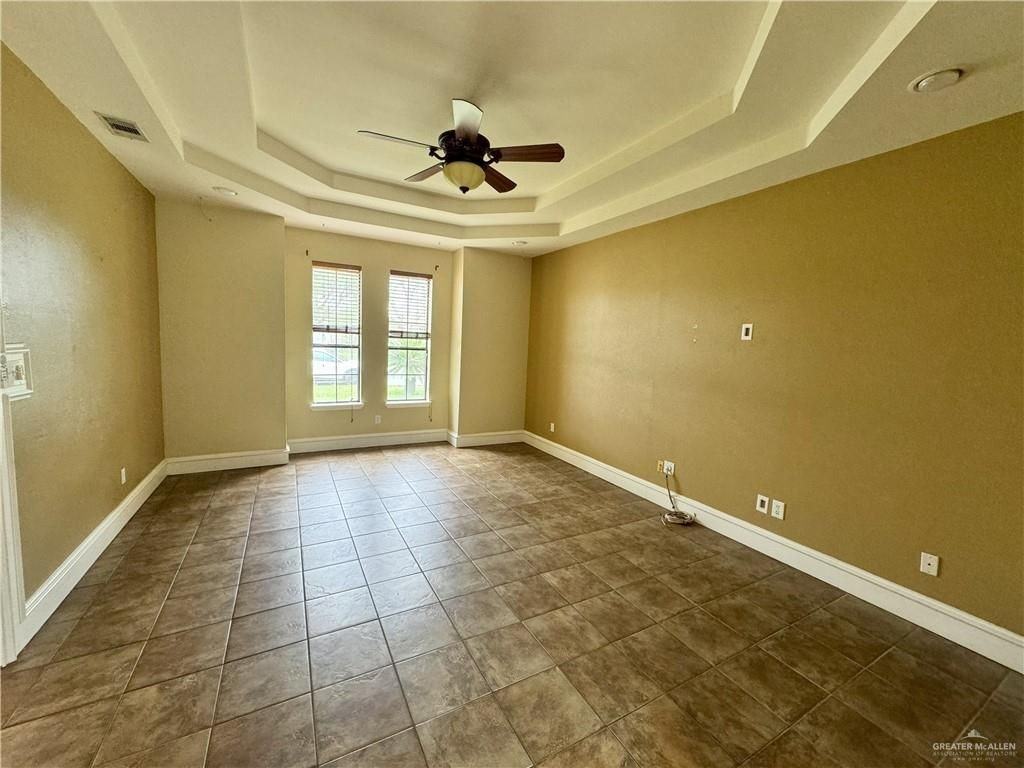 3817 Nightingale Ave - Photo 2 of 11