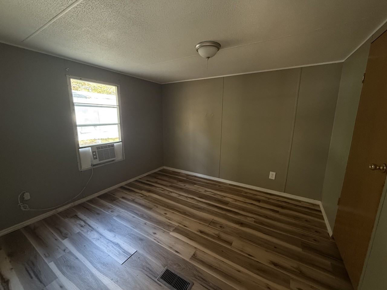 Acorn Village Ln - Photo 3 of 9