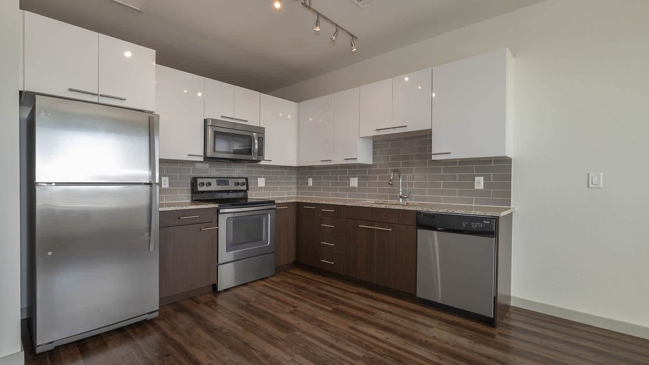 Milehouse - Photo 5 of 50