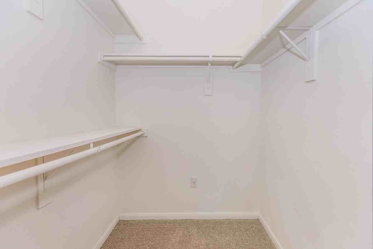 5 Oaks - Photo 6 of 50