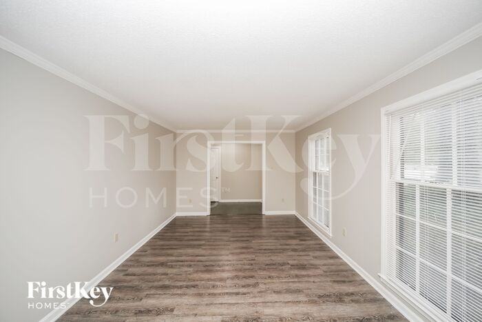 2506 Mackinnon Dr - Photo 3 of 15