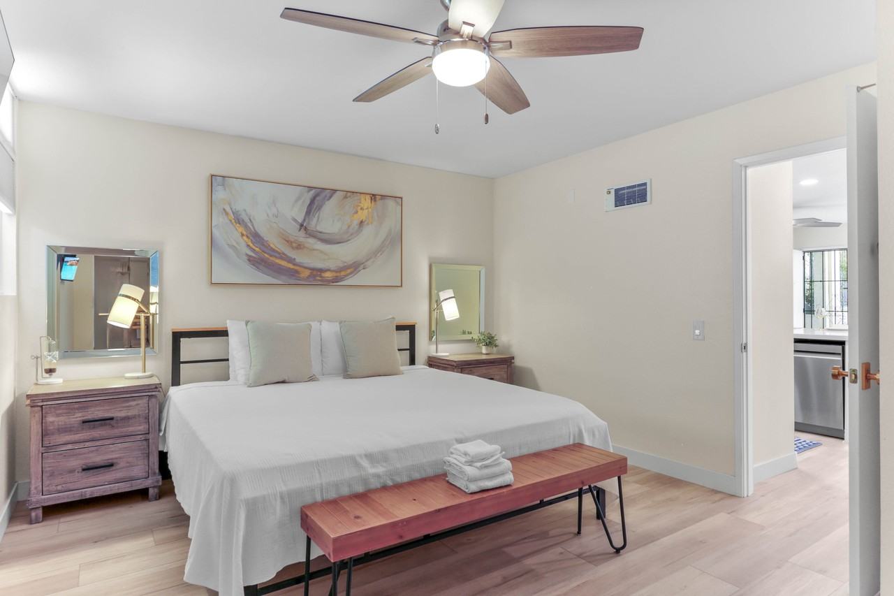 1124 Eureka St #31 - Photo 3 of 17