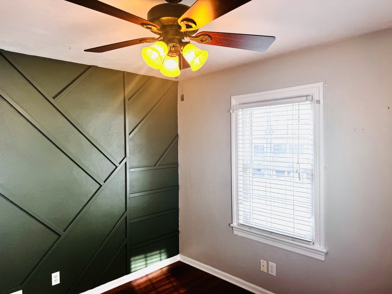 1027 E Elmhurst Ave #NA - Photo 7 of 14