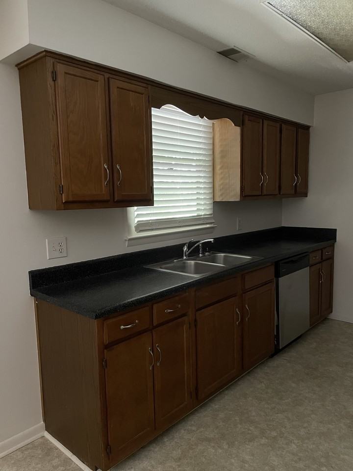 80 Love St #2 - Photo 2 of 10