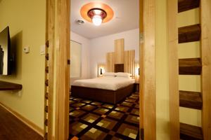 featured image of 525 E Main St