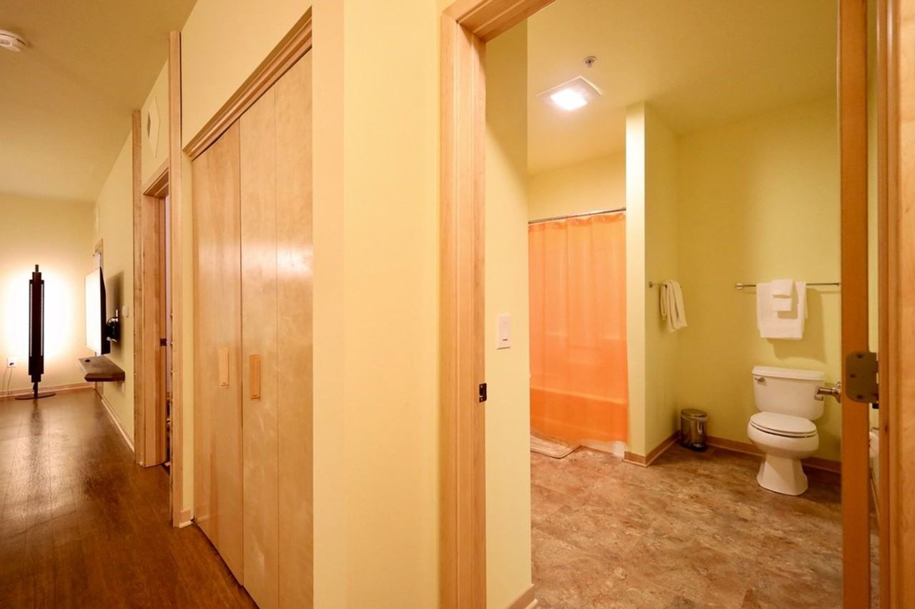 The Medallion - Photo 6 of 34