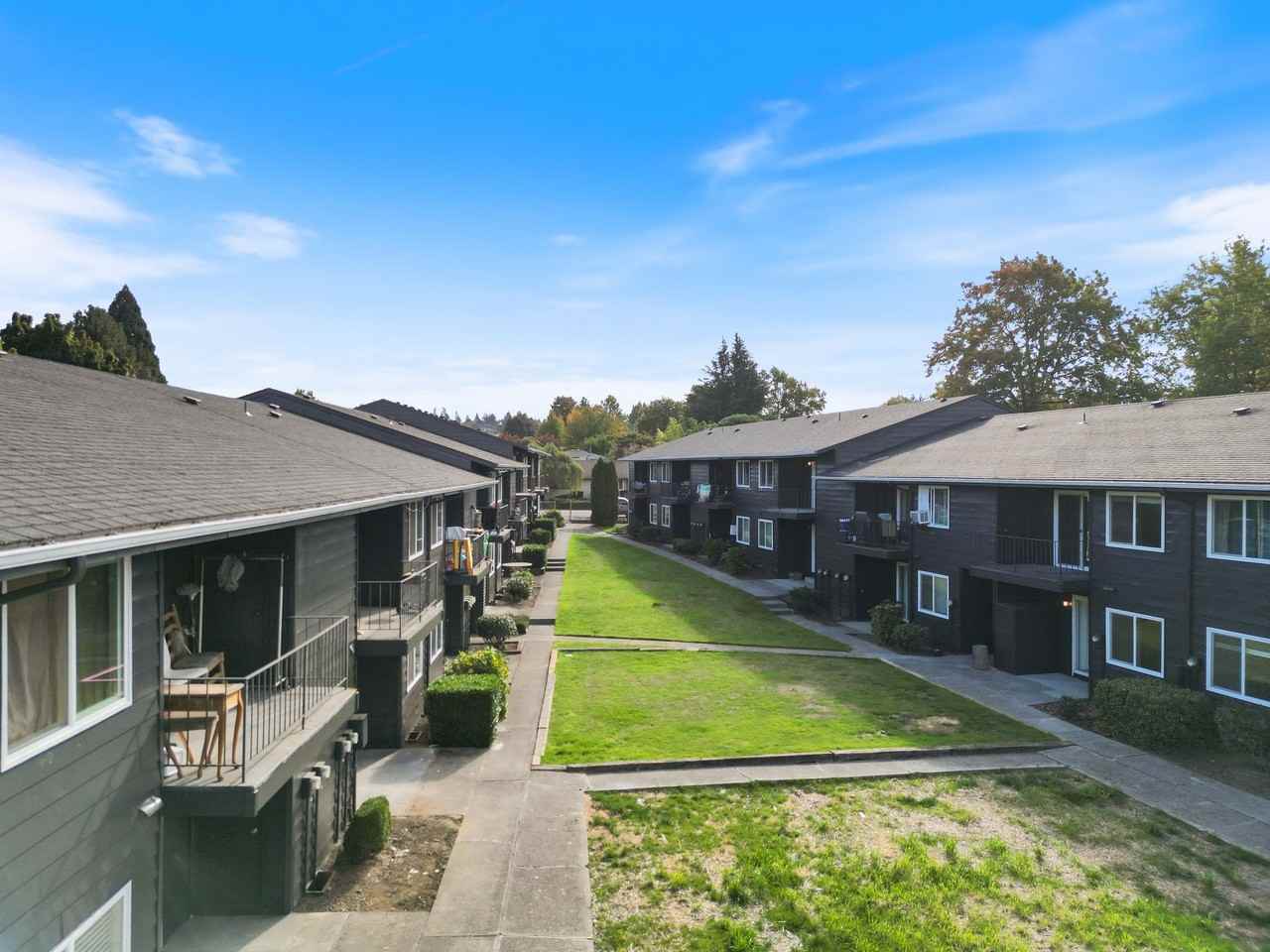 Sandy Terrace Apartments - Photo 2 of 21