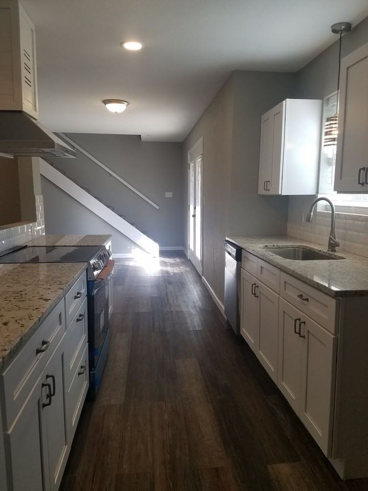 504 Manor Way Rd - Photo 2 of 25