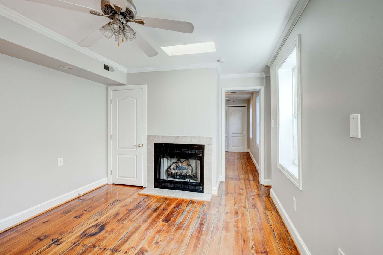 2030 E Pratt St - Photo 2 of 25