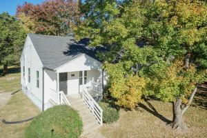 featured image of 251 E Mason St