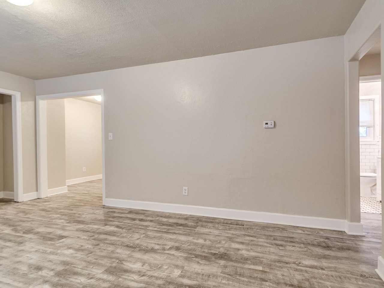 2729 Sw 46th Pl - Photo 3 of 26