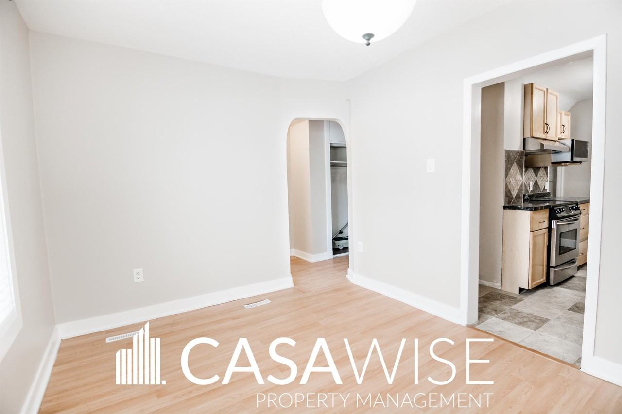 10146 144 St Nw #10146 - Photo 3 of 14