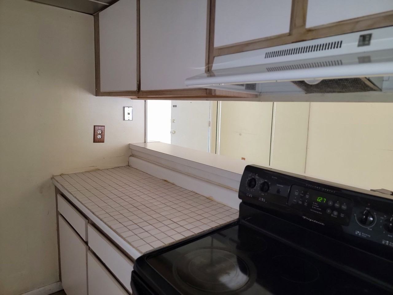 955 W Oak Ridge Rd - Photo 6 of 8