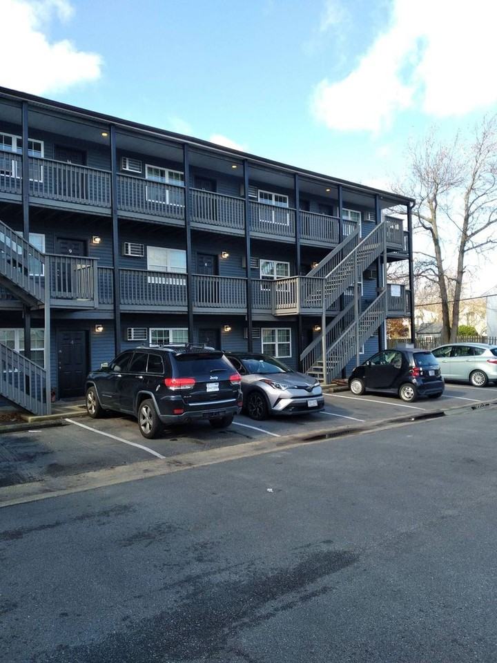 a3917B - Photo 2 of 10