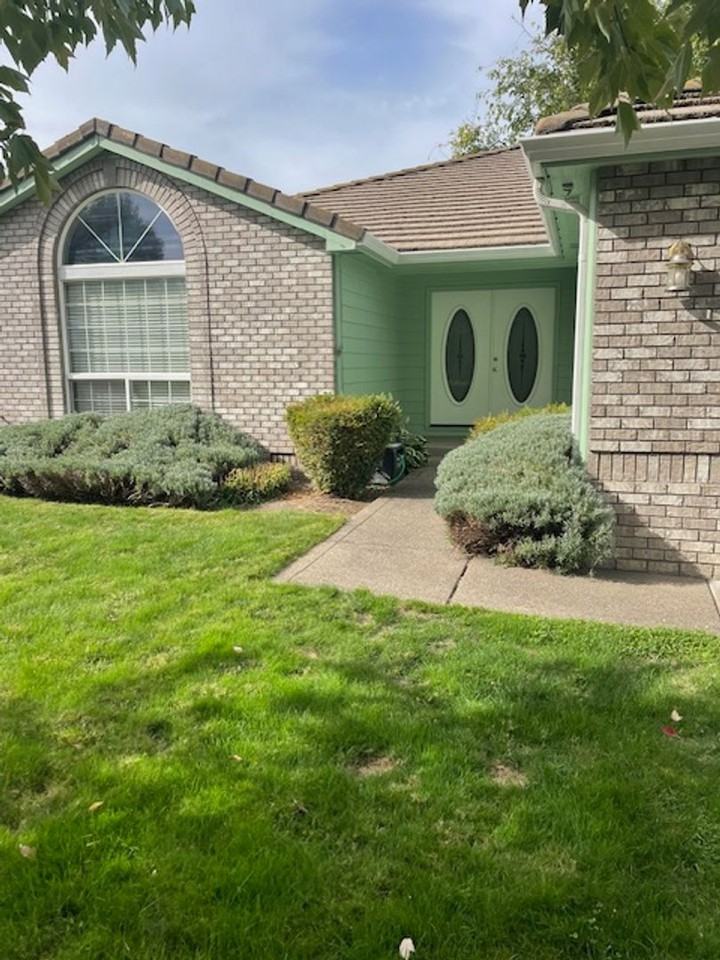 104 Amanda Ct - Photo 2 of 41