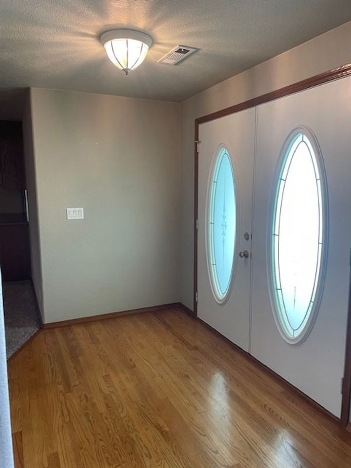 104 Amanda Ct - Photo 5 of 41