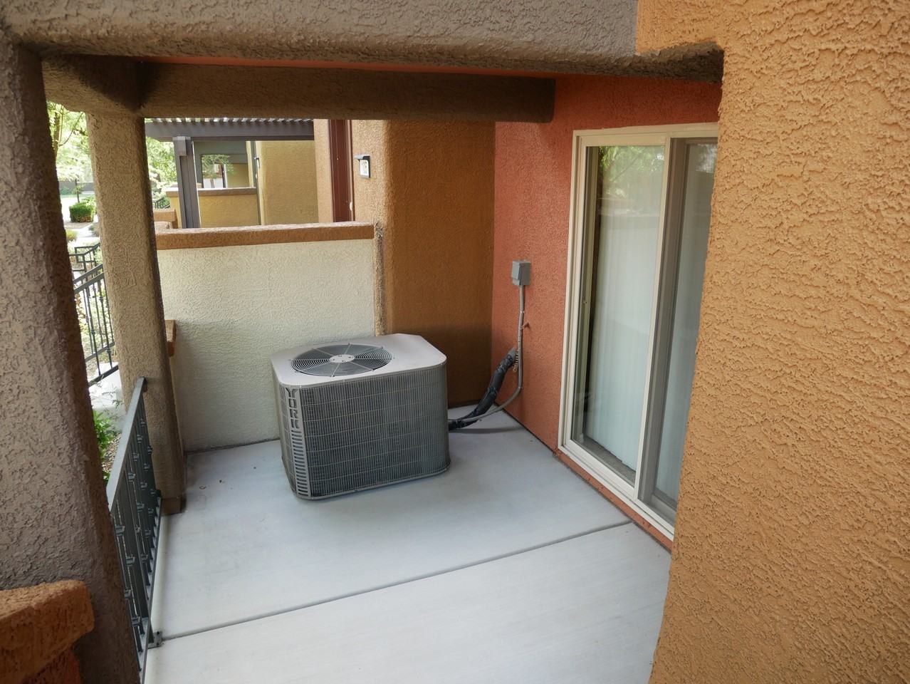 4650 Ranch House Rd - Photo 5 of 27