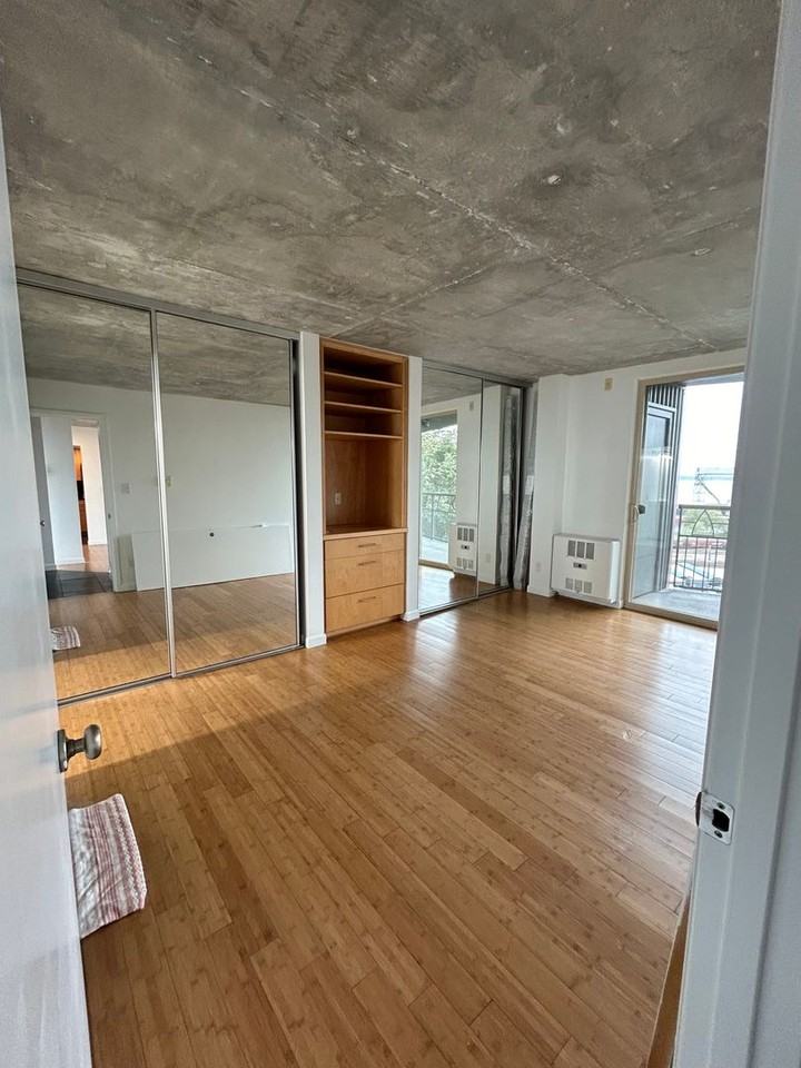 507 W Mercer St #601 - Photo 5 of 24