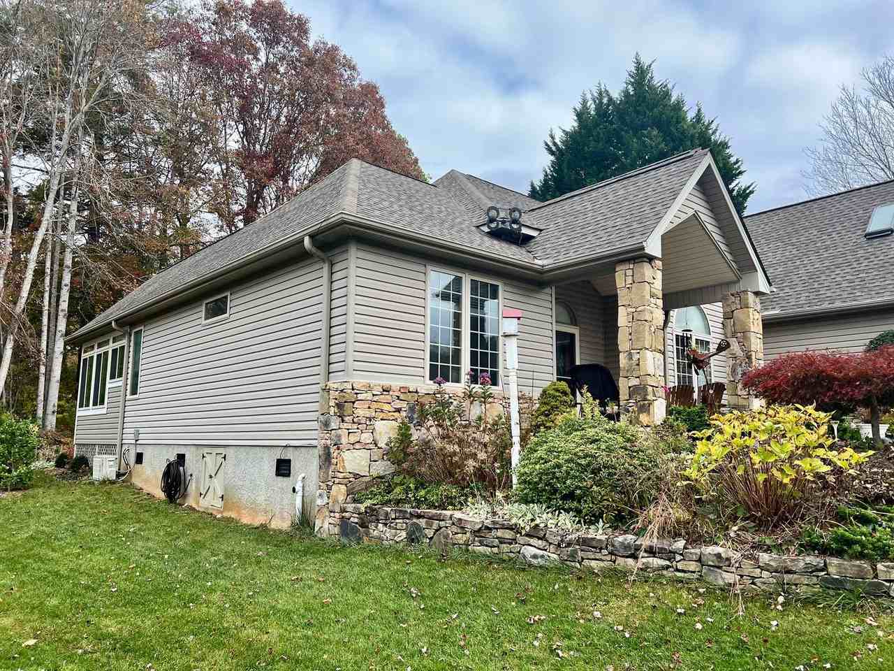 113 Fairway Knoll Dr - Photo 2 of 27