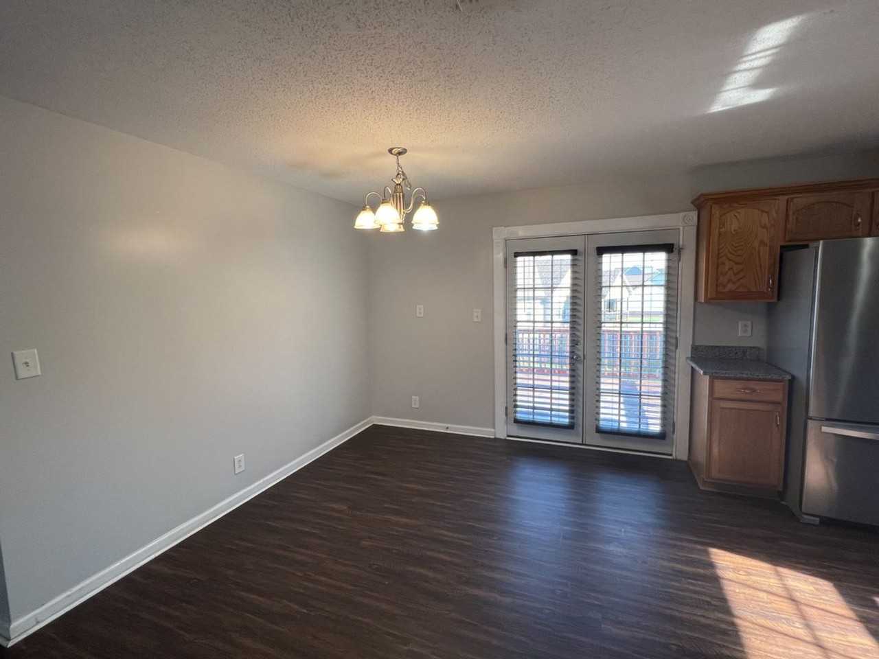 1553 Autumn Dr - Photo 3 of 12