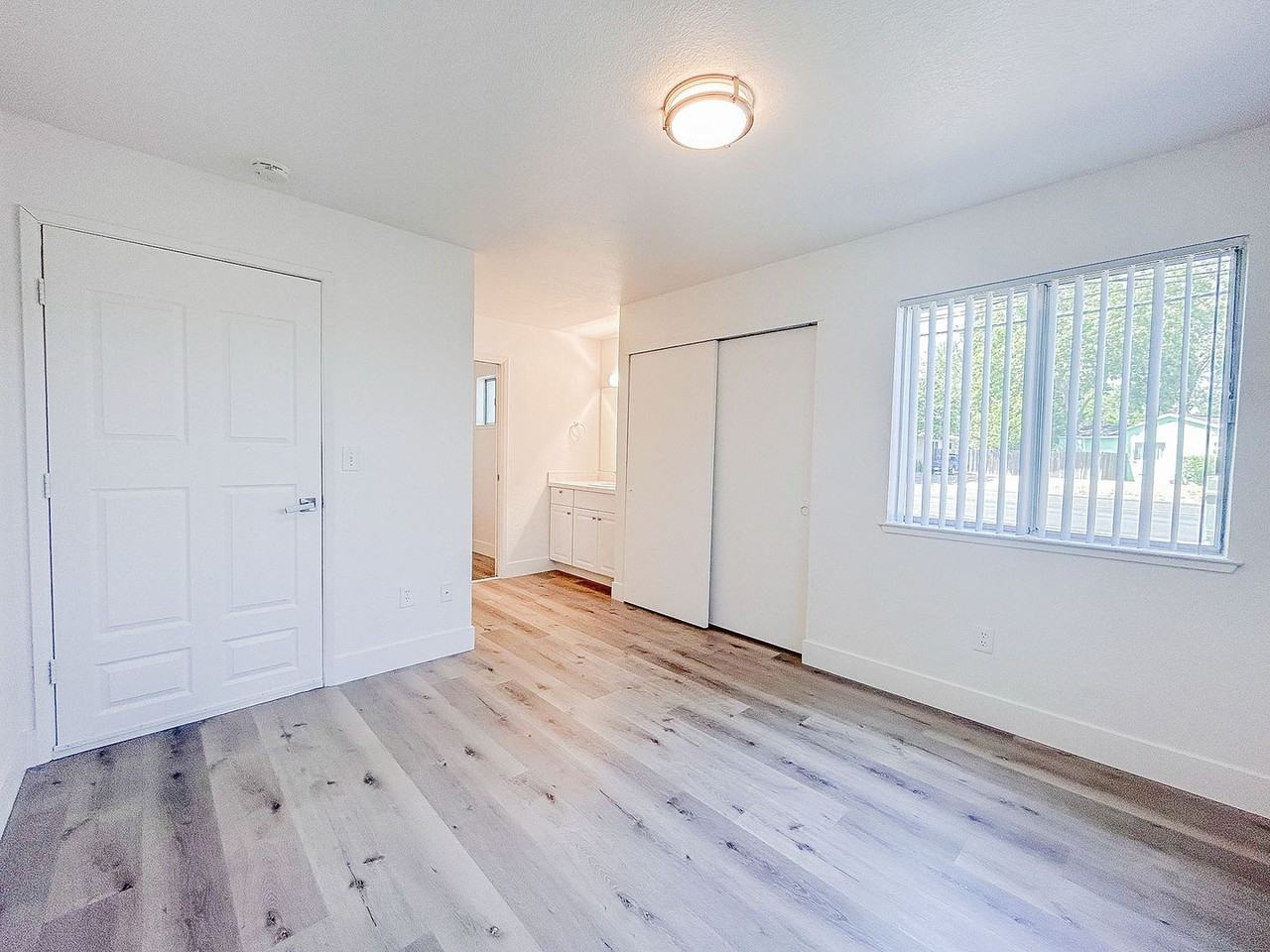 Village Point Apartments - Photo 5 of 7