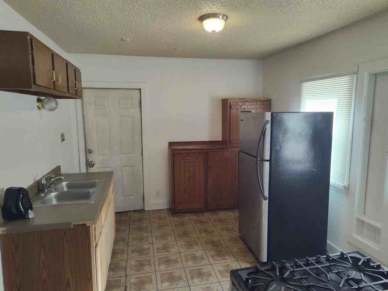 2574 N 39th St - Photo 3 of 8