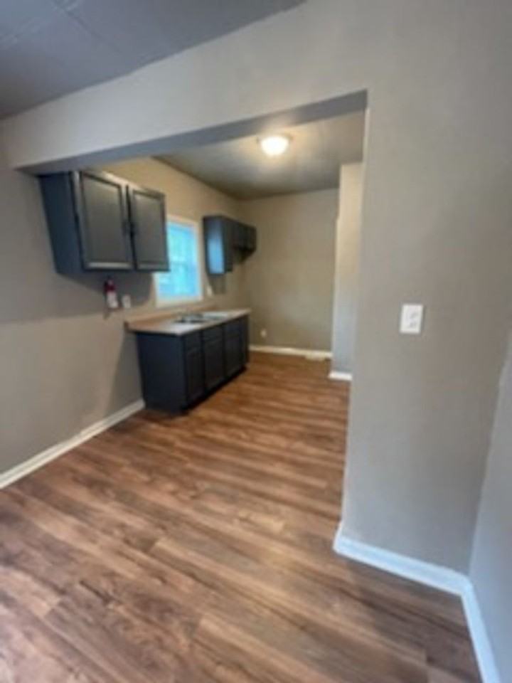 3620 Virginia St - Photo 5 of 10