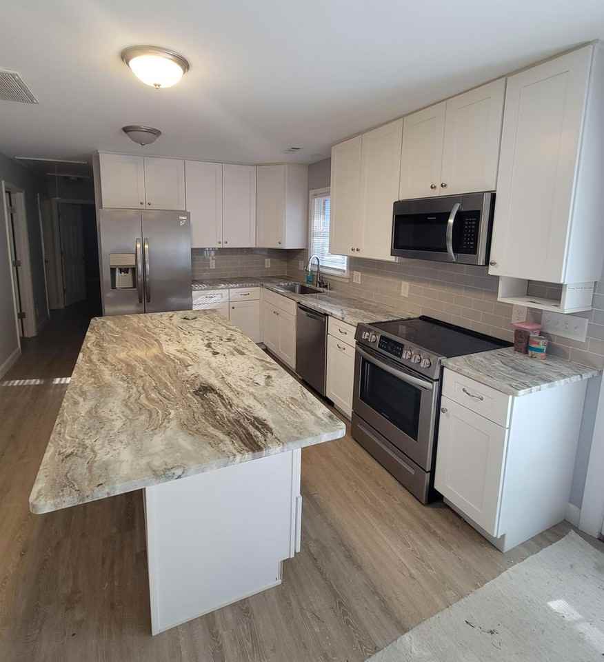 418 Circle Dr - Photo 3 of 21